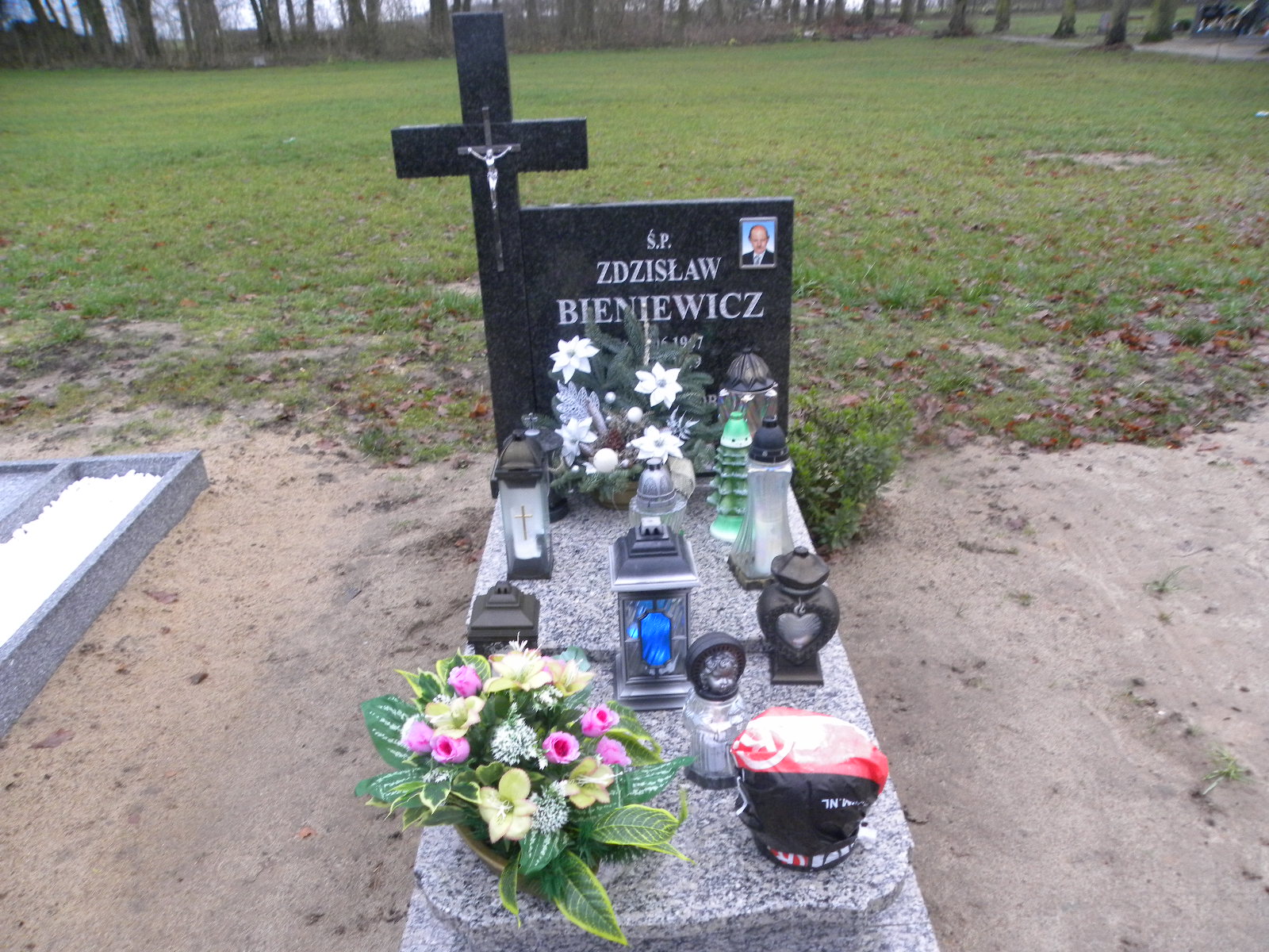 Grób ZOFIA BIENIEWICZ