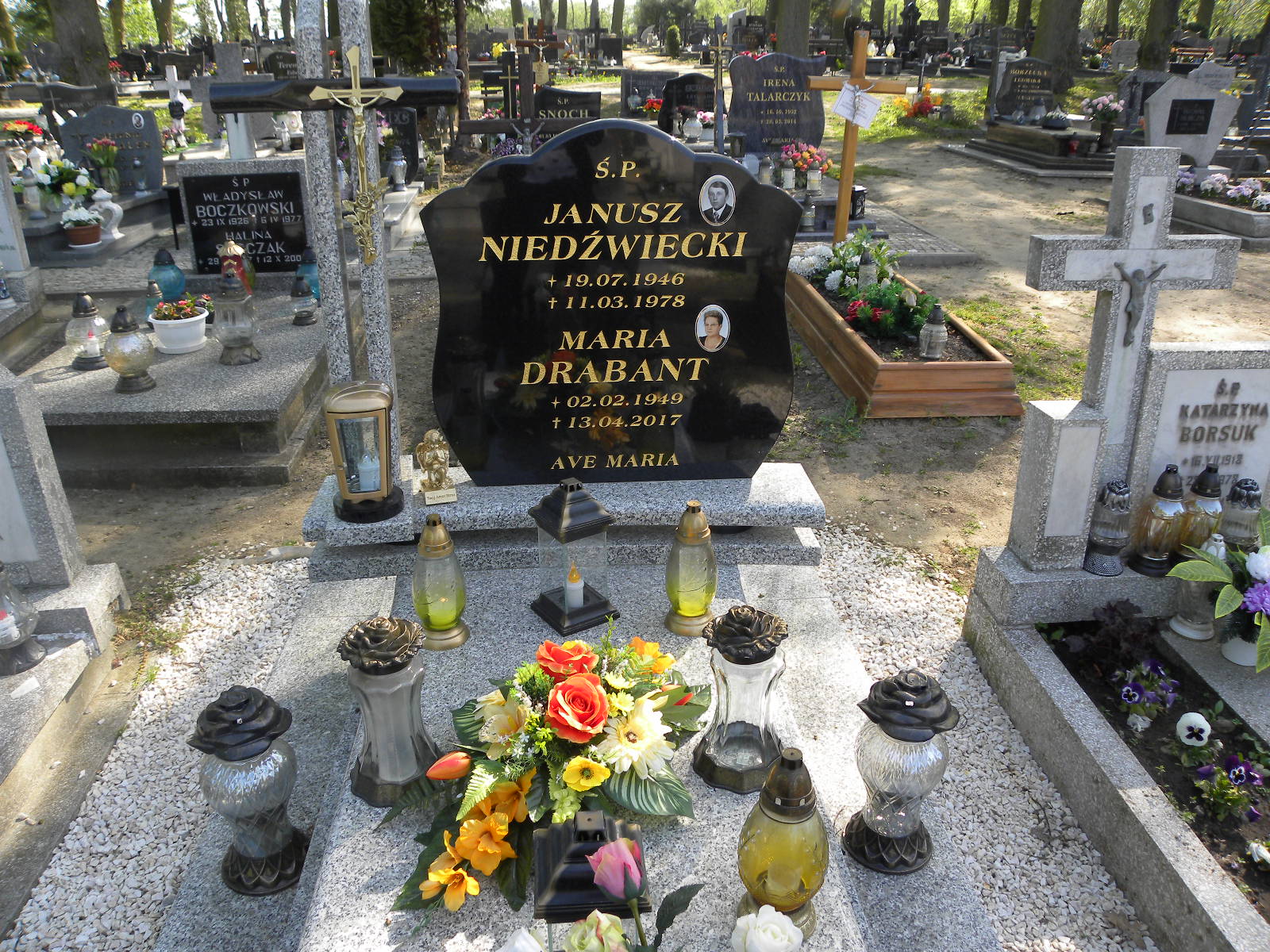 Janusz Niedźwiecki 1946 Banie - Grobonet - Wyszukiwarka osób pochowanych