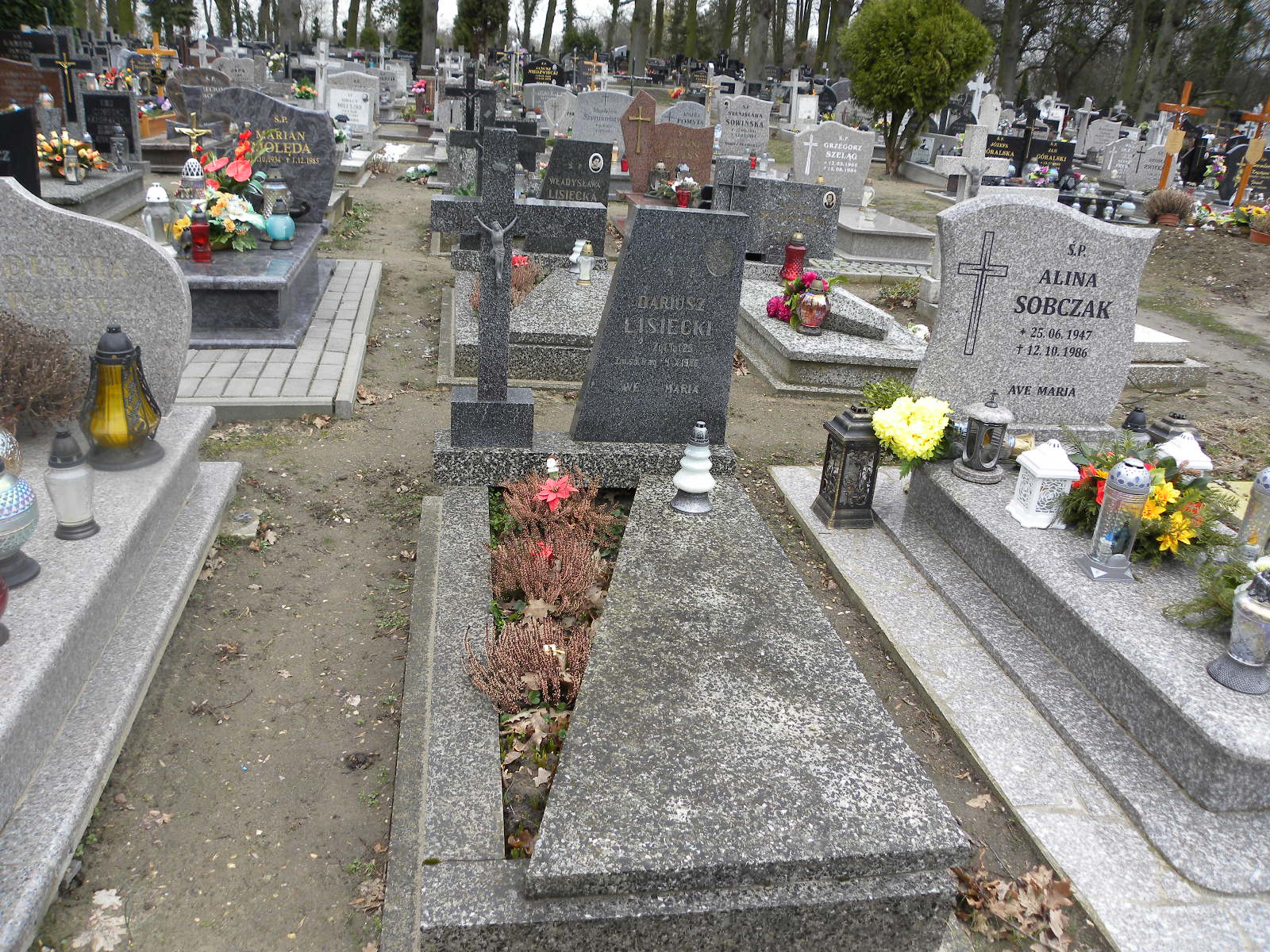 Dariusz Lisiecki  Banie - Grobonet - Wyszukiwarka osób pochowanych