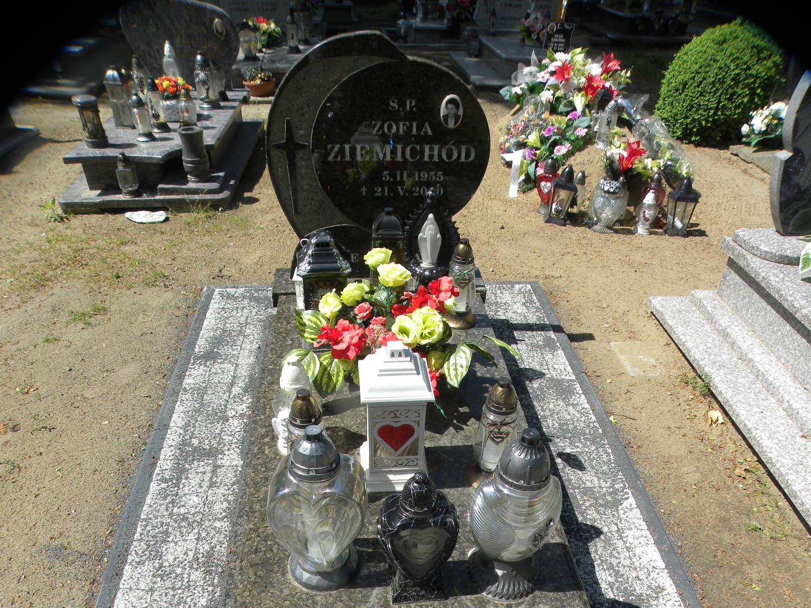 Grób ZOFIA  ZIEMICHÓD 
